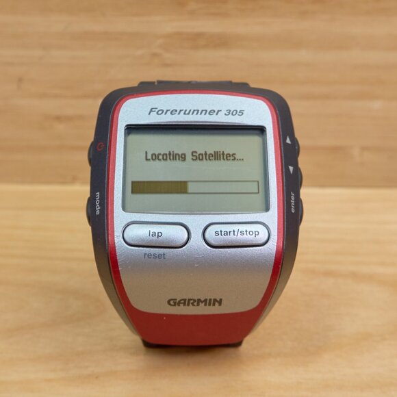 Garmin Forerunner 305, Waterproof Running GPS, with Heart Rate Monitor - Picture 3 of 5